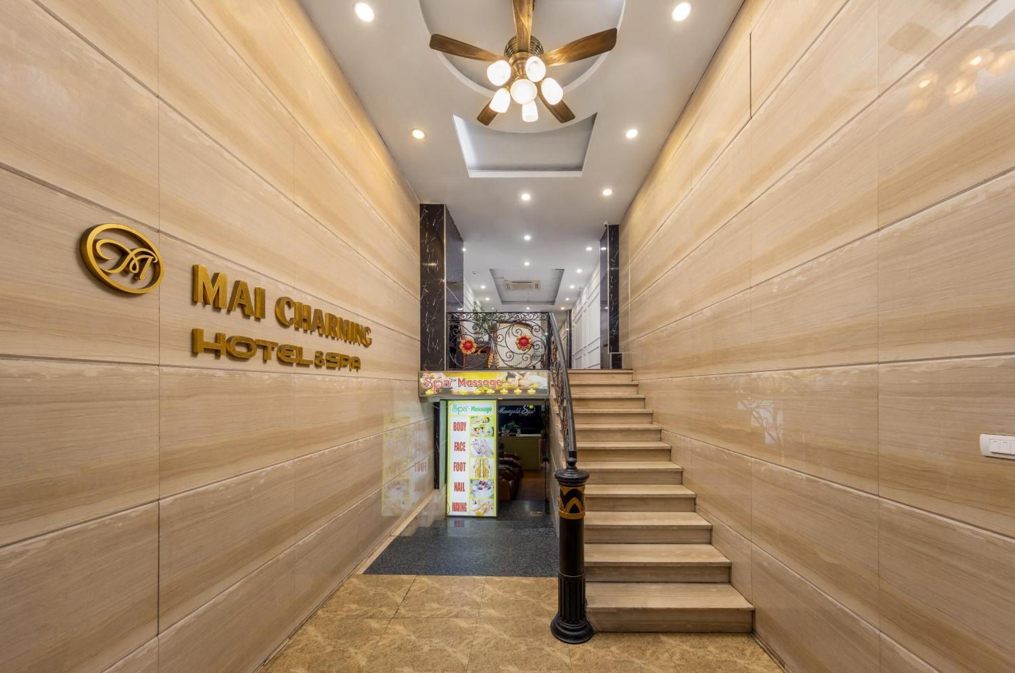 Mai Charming And Hà Nội